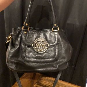 Black pebbled leather Tory Burch